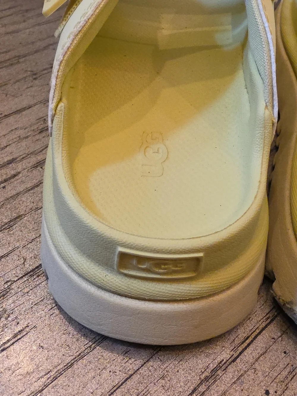 UGG Goldenglow Slides Size 13